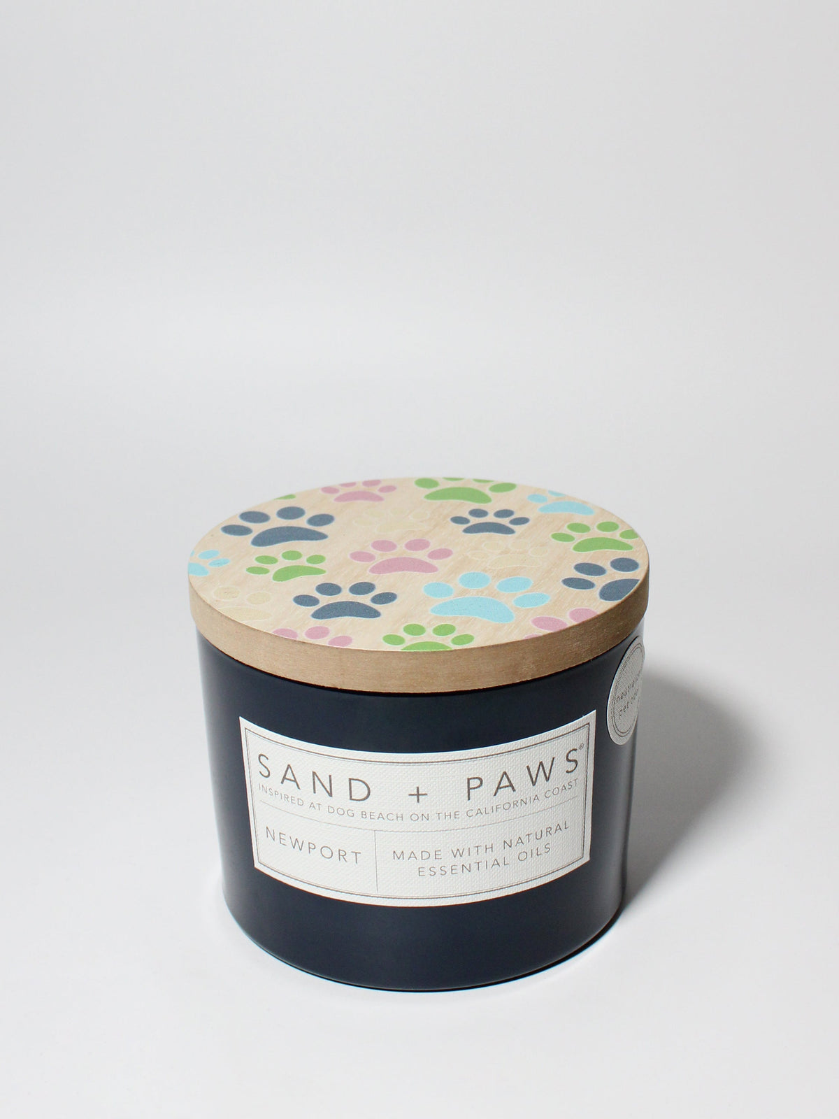 Sand + Paws Newport 12 oz scented candle - Signature Scent