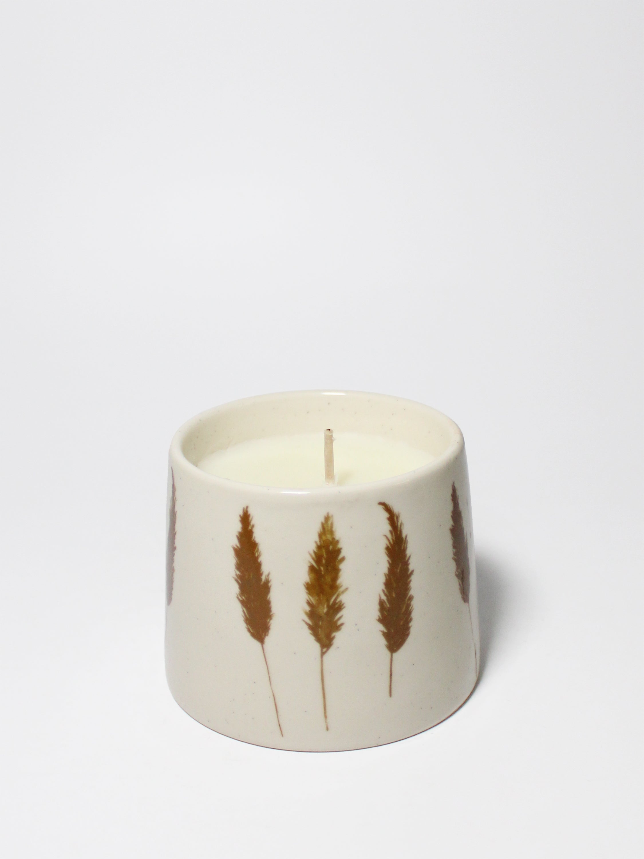 Amber & Fig Natural Home 7 oz scented candle - Signature Scent