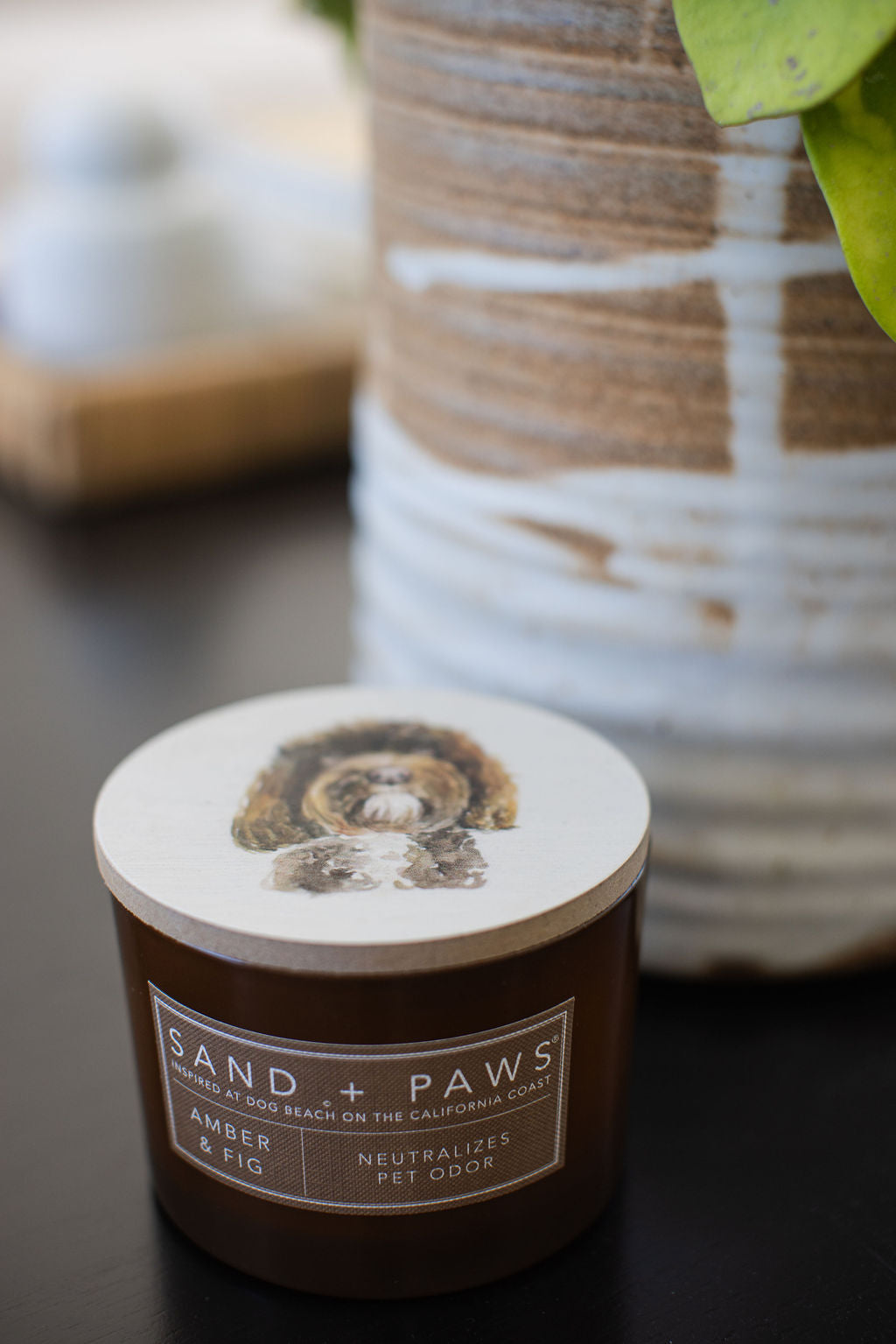 Sand + Paws Amber & Fig 12 oz scented candle - Signature Scent