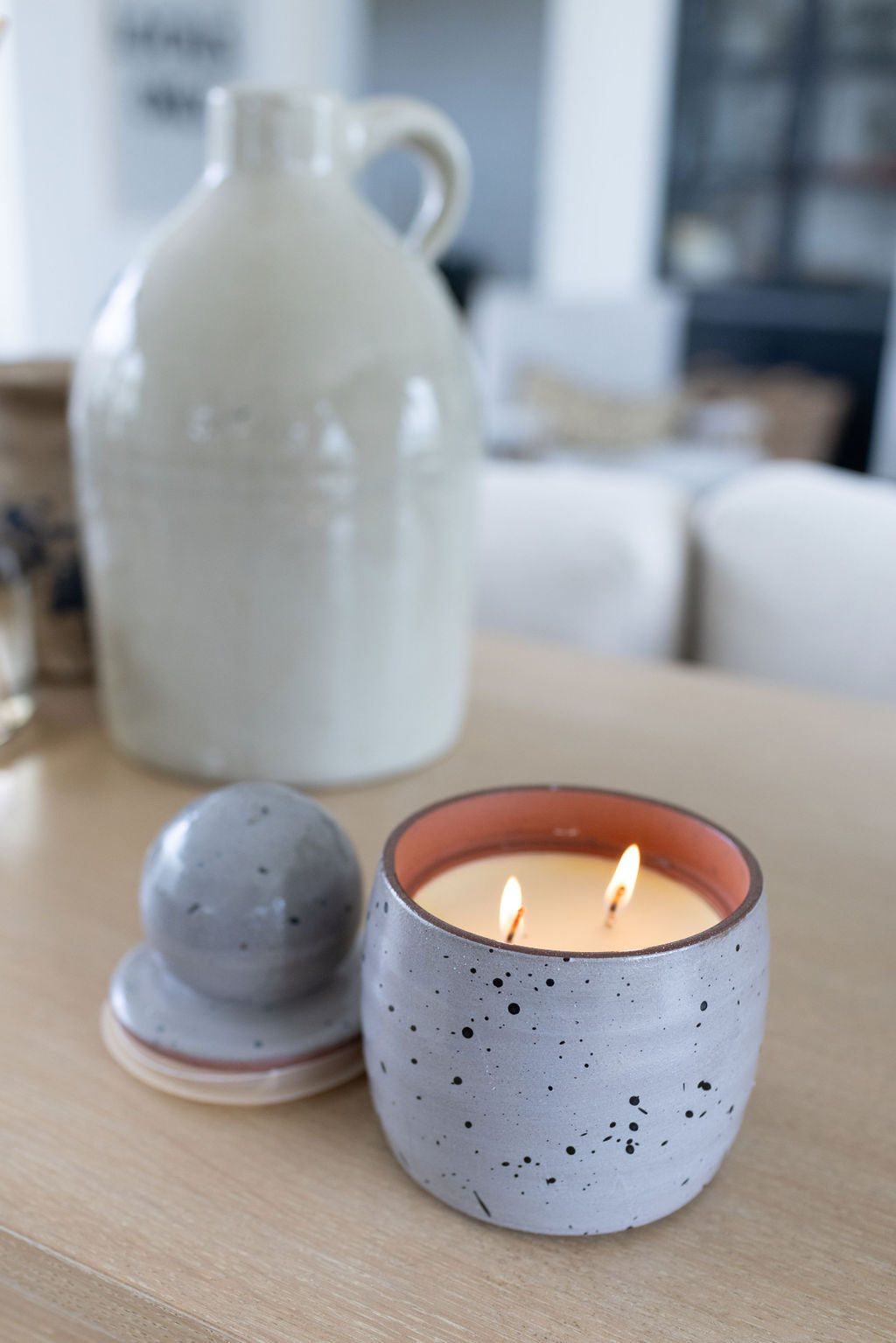 Vanilla Sandalwood Natural Home 13 oz scented candle - Signature Scent
