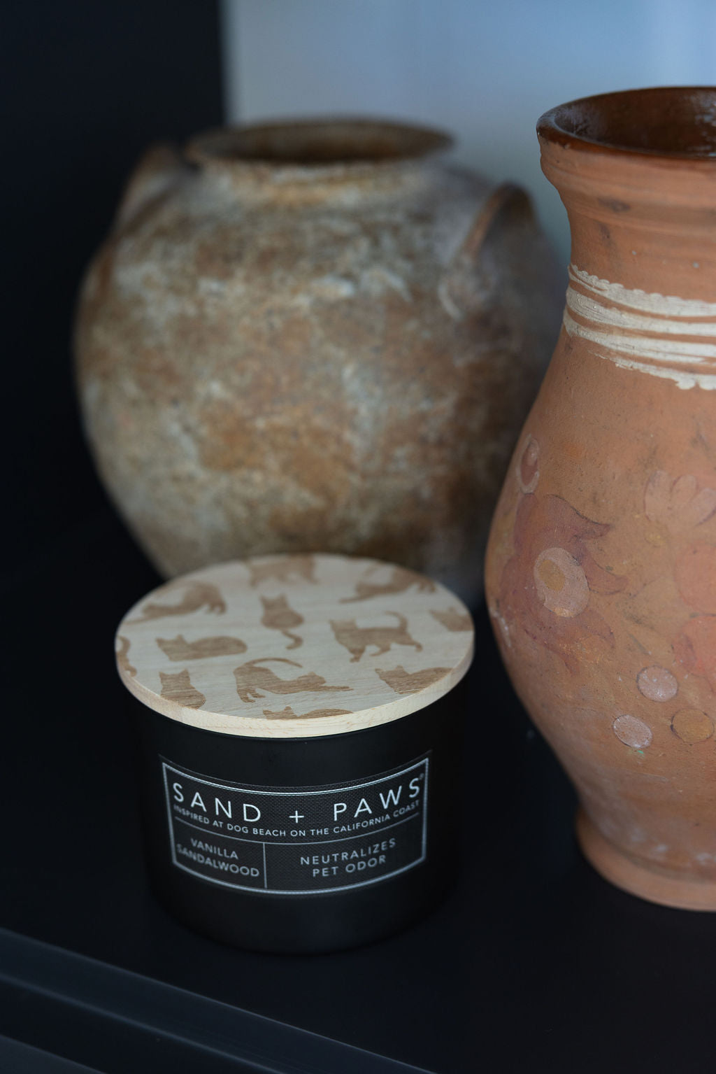 Sand + Paws Vanilla Sandalwood 12 oz scented candle - Signature Scent
